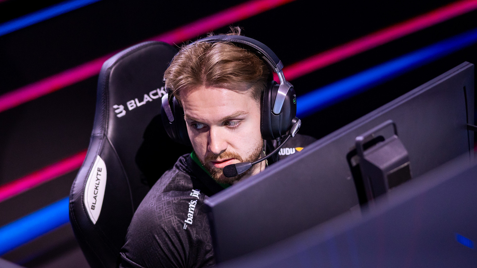 Путь к успеху: Team Falcons на StarLadder Budapest Major